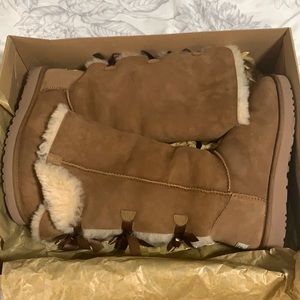 Ugg Bailey Bow Tall women’s size 10